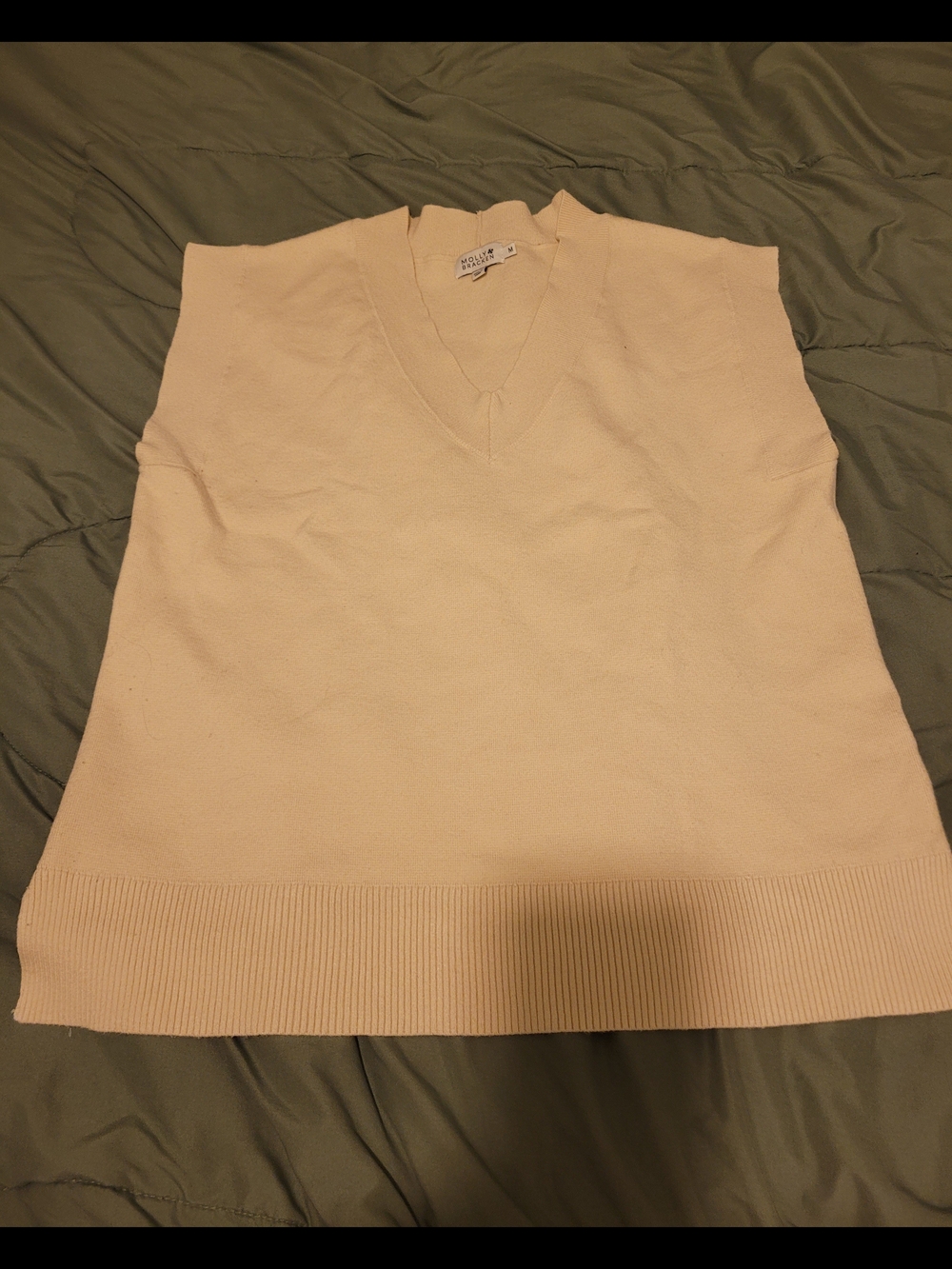 Molly Bracken Cream Knit V-Neck Vest Medium Relaxed Urban City Chic